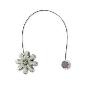 Ozdobny magnes do podpięcia firanek i zasłonek kwiatek krem