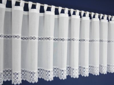 Eleganckie zazdrostki na szelkach - białe zazdrostki z gipiurą do kuchni - "Loops I" - 60