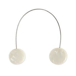 Nowoczesny kremowy magnes do upinania firanek i zasłonek