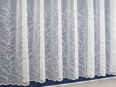 SKANDYNAWSKA FIRANA Z ETAMINY W DRZEWA - ETAMINA HAFTOWANA ~ "TRISZ" BIEL ~ 295