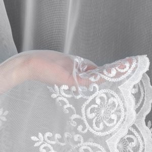 Elegancka firana pokojowa DARLA 295 cm – haftowana markizeta do salonu