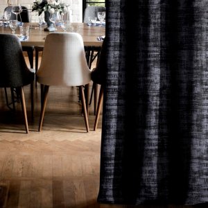 Czarne zasłony z weluru - nowoczesne zasłony do salonu - "ONYX" - 150