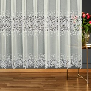 Krótka kremowa firana z gipiurami do salonu MARGARITA