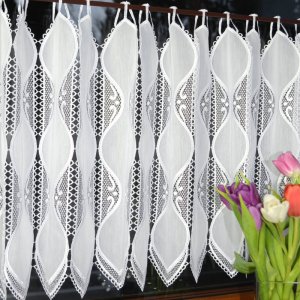 Ekskluzywne zazdrostki do kuchni - Kuchenne białe zazdrostki z gipiurą - "Bler" - 60