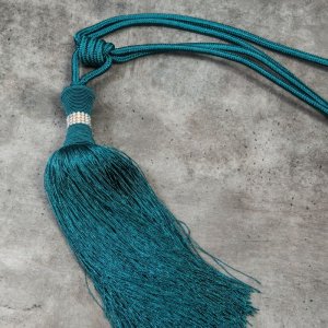 PODPIĘCIE DO ZASŁON W STYLU GLAMOUR ~ CHWOST DO ZASŁON Z CYRKONIAMI ~ SC/SUSANE ~ TURKUS