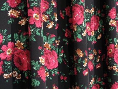 RETRO TKANINA ZASLONOWA - ŻORŻETA ~ "FOLK" CZERŃ + CZERWIEŃ ~ 150