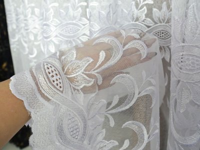 firana teks 180 zdobny haft widok całości okno