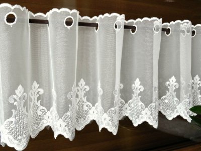 elegancka kremowa zazdrostka do kuchni 30 cm
