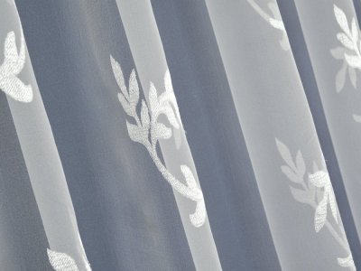 FIRANA Z ORGANTYNY ~ ORG. A'LA KRESZ Z ŻAKARDOWYM WZOREM ~ "GAŁĄZKA" BIEL ~ 275