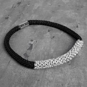 Podpięcie glamour do zasłon i firan