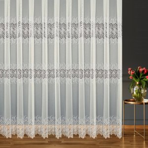 Długa kremowa firana z gipiurami do salonu MARGARITA