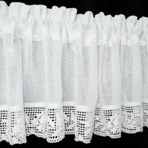 Zazdrostka z etaminy białej z koronką LARISA 30cm