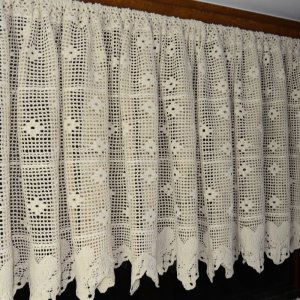 zazdrostka beżowa na metry kuchnia vintage