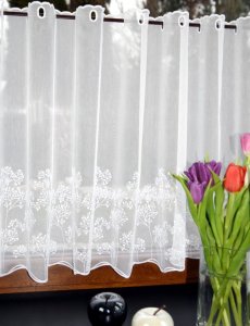 Wiosenne zazdrostki haftowane na metry - białe zazdrostki do kuchni - "Sorbe" biel - 70