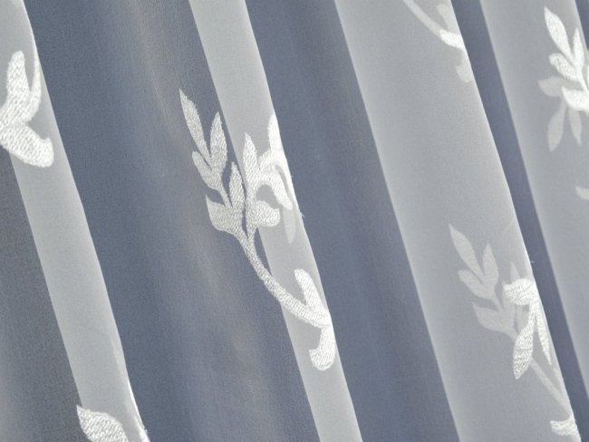 FIRANA Z ORGANTYNY ~ ORG. A'LA KRESZ Z ŻAKARDOWYM WZOREM ~ "GAŁĄZKA" BIEL ~ 275