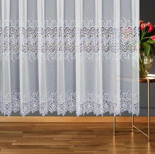 Kr&oacute;tka biała firana z gipiurą do salonu MARGARITA